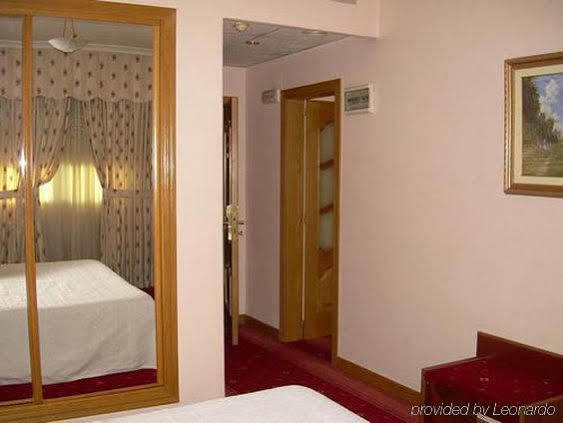 Hotel Princess Ourense Room photo